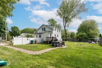 136 Collins St, Attleboro, MA 02703 - Photo 6