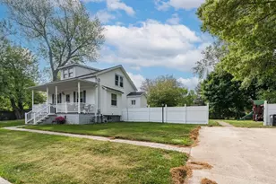 136 Collins St, Attleboro, MA 02703 - Photo 4