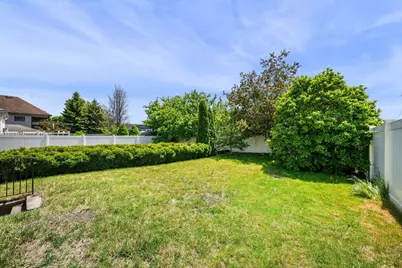 135 Bellingham St, Chelsea, MA 02150 - Photo 32