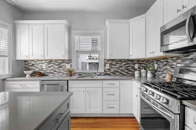 135 Bellingham St, Chelsea, MA 02150 - Photo 14