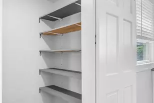 135 Bellingham St, Chelsea, MA 02150 - Photo 12