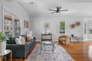 135 Bellingham St, Chelsea, MA 02150 - Photo 4
