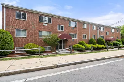 135 Winthrop St #4A, Framingham, MA 01702 - Photo 4