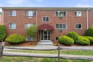 135 Winthrop St, Framingham, MA 01702 - Photo 2