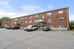 135 Winthrop St, Framingham, MA 01702 - Photo 1
