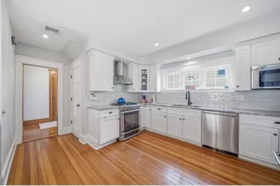 55 Hobart Ave, Braintree, MA 02184 - Photo 8