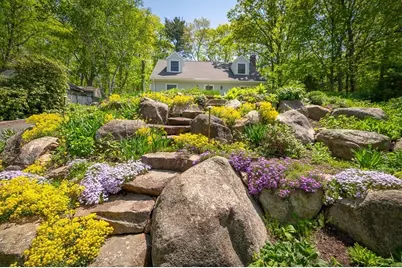 43 Woodward Ave, Gloucester, MA 01930 - Photo 2