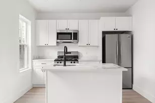 467 E 3rd St, Boston, MA 02127 - Photo 4