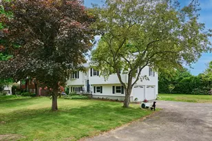 10 Robin Rd, Easthampton, MA 01027 - Photo 2