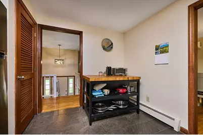 10 Robin Rd, Easthampton, MA 01027 - Photo 12
