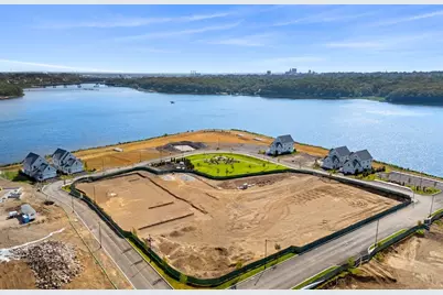 141 East Point Drive #107, East Providence, RI 02916 - Photo 4