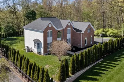 7 Dickinson Circle, Shrewsbury, MA 01545 - Photo 4