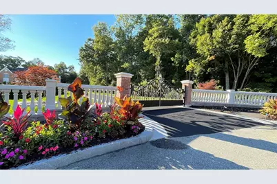 7 Dickinson Circle, Shrewsbury, MA 01545 - Photo 2