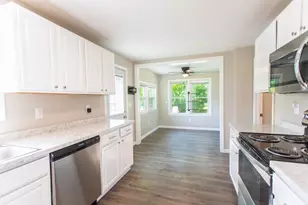 19 Prospect St, Kingston, MA 02364 - Photo 10
