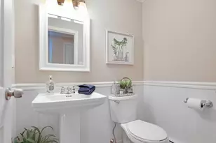 54 Brewster St, North Andover, MA 01845 - Photo 14