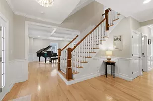 20 Larchmont Ln, Lexington, MA 02420 - Photo 2