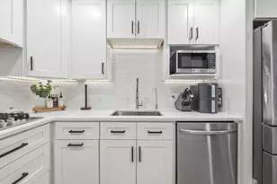 37 Hosmer St, Marlborough, MA 01752 - Photo 4