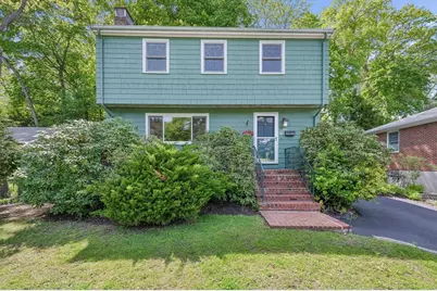 38 Albemarle Ave, Lexington, MA 02420 - Photo 2