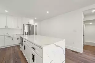 17 Wellington, Somerville, MA 02145 - Photo 6