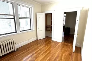 56 Charlesgate E, Boston, MA 02215 - Photo 2