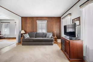 17 Heywood Ave, Melrose, MA 02176 - Photo 8