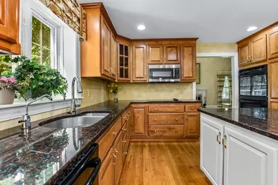 4 Dorset Drive, Walpole, MA 02032 - Photo 8