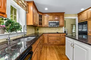 4 Dorset Dr, Walpole, MA 02032 - Photo 8
