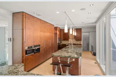 17 Edge Hill Rd, Newton, MA 02467 - Photo 10