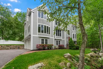 10 Heritage Ln, Cohasset, MA 02025 - Photo 2