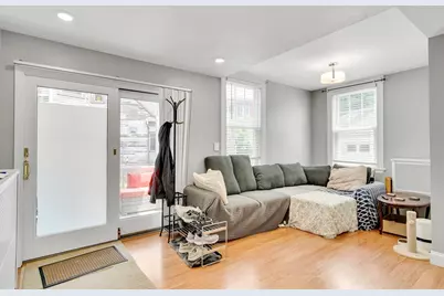 548 High St, Medford, MA 02155 - Photo 2