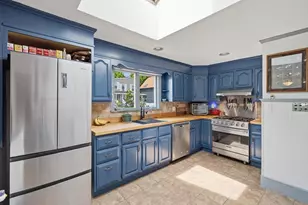 10 S Webster St, Haverhill, MA 01835 - Photo 6