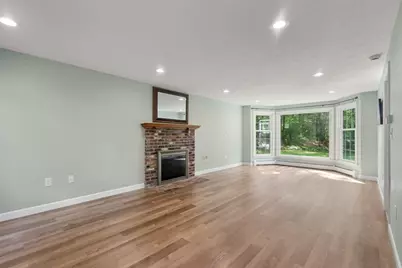 2 Downingwood Dr, Franklin, MA 02038 - Photo 4