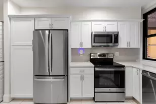 382 Commonwealth Ave, Boston, MA 02215 - Photo 14