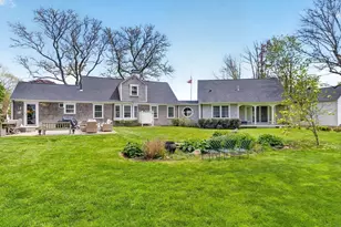 16 Prospect St, Dartmouth, MA 02748 - Photo 4