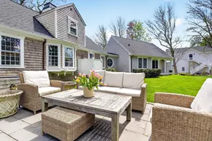 16 Prospect St, Dartmouth, MA 02748 - Photo 2