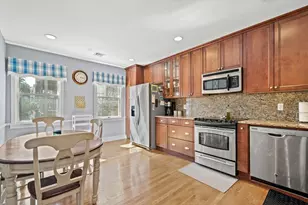 171 H St, Boston, MA 02127 - Photo 2