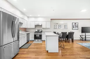15 Guild St, Boston, MA 02119 - Photo 8