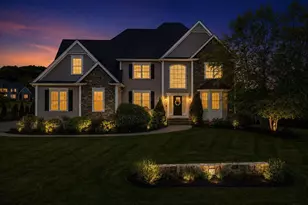 14 Amber Dr, Wrentham, MA 02093 - Photo 2