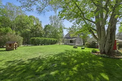 32 Mohill Ave, Swansea, MA 02777 - Photo 12