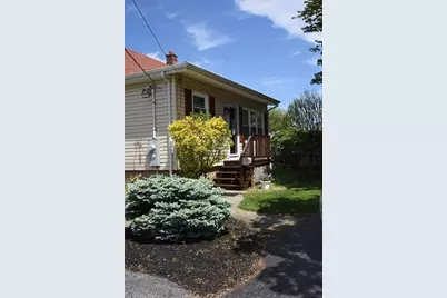 78 Munsey Ave, Swansea, MA 02777 - Photo 2