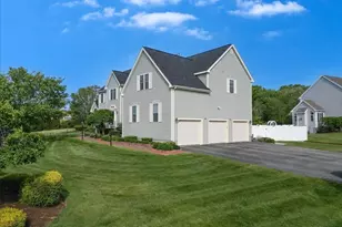 11 Copper Beech, West Bridgewater, MA 02379 - Photo 2
