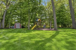 24 Pleasant St, Chelmsford, MA 01824 - Photo 40