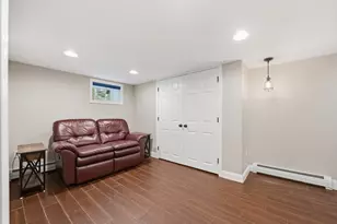 24 Pleasant St, Chelmsford, MA 01824 - Photo 30