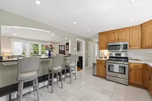 24 Pleasant St, Chelmsford, MA 01824 - Photo 8