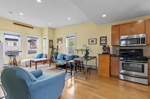20 Village St, Somerville, MA 02143 - Photo 4