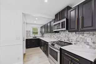 21 Whitehill St, Taunton, MA 02780 - Photo 10