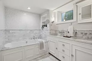 155 W 9th St, Boston, MA 02127 - Photo 28
