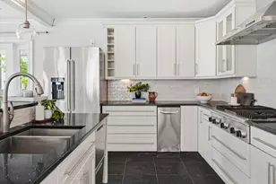 155 W 9th St, Boston, MA 02127 - Photo 14