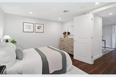 155 W 9th St. #1, Boston, MA 02127 - Photo 32