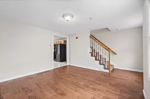 417 Hildreth St, Lowell, MA 01850 - Photo 8
